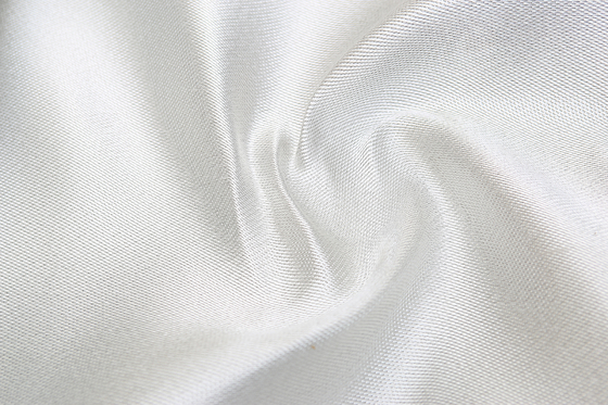 Struktur Tenunan Satin Kain Fiberglass Diperkuat Dengan Sisipan Kawat SS