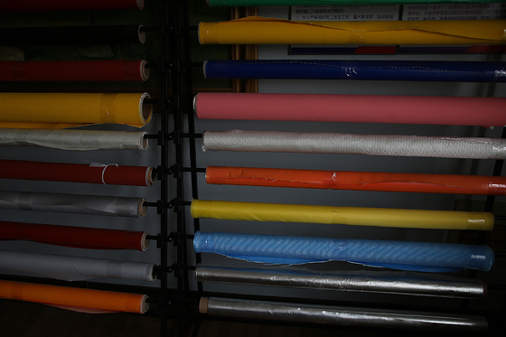 Warna-warni 0.4mm Fireproof Fiberglass Welding Cloth Fiberglass Cloth Roll