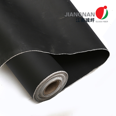 666 C SS Woven Fiberglass Fabric Diperkuat Dengan Kawat SS Dengan Lapisan Silikon Hitam 2-Sisi