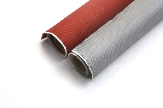 Kain Fiberglass Dilapisi PU 0.8mm 850gsm Perlindungan Pengelasan Tahan Lama Dan Tirai Asap