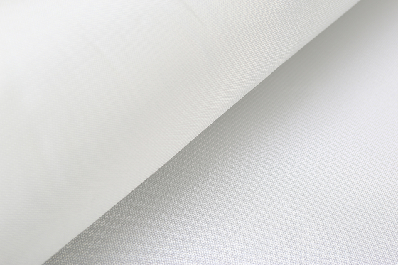 1,43 oz / sq Tenunan Polos Memperkuat Kain Fiberglass Untuk Industri Elektronik