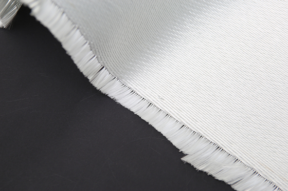 985 Style Plain Weave E Fiberglass Cloth Untuk Membuat Tape / Glass Cloth Electrical Tape