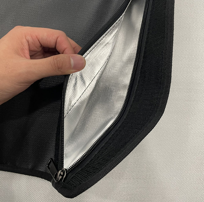 7x11 &quot;Tas File Tahan Api Pembukaan Velcro Tas Uang Tahan Api Tidak Mengiritasi