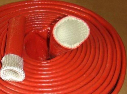 Isolasi Panas Karet Silikon Fiberglass Sleeving Flame Resistance
