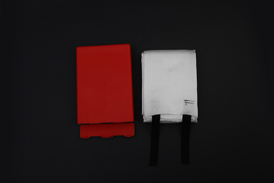 Kotak Cetakan Injeksi Plastik ABS PP Hitam Merah