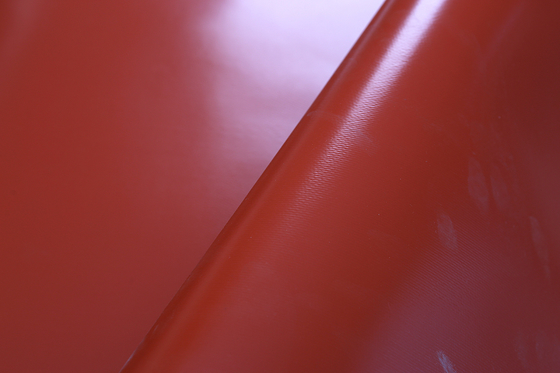 Kain Fiberglass Suhu Tinggi Dilapisi Silikon Untuk Tirai Api Dan Sambungan Fleksibel